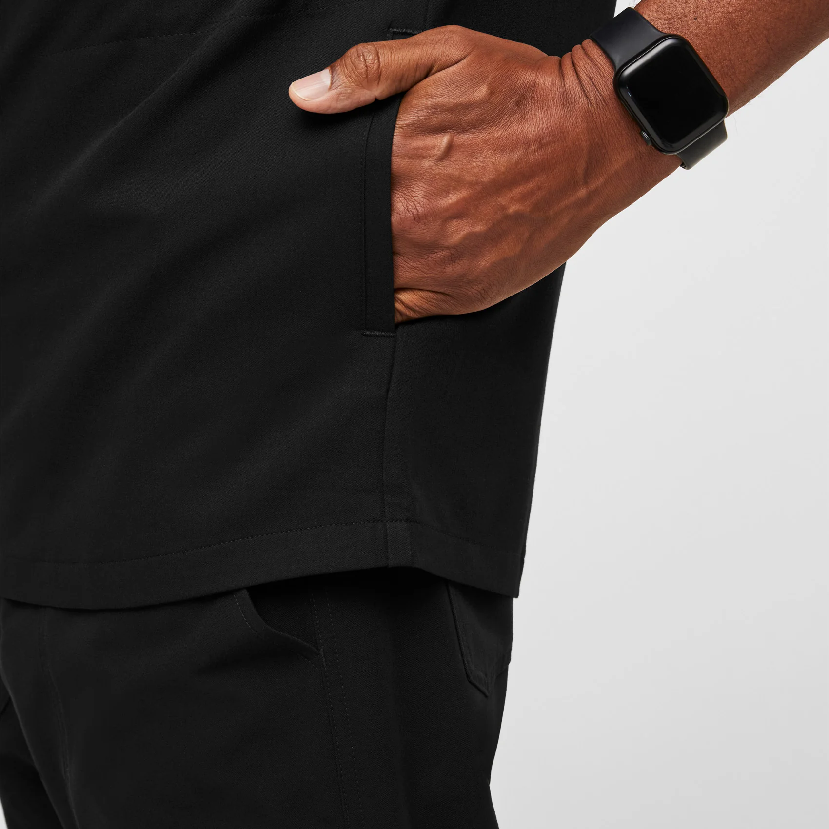 Men's Black Chisec™ - Three-Pocket Scrub Top - Image 4