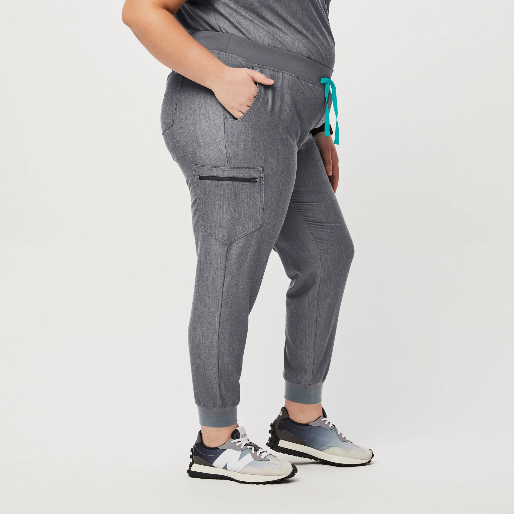 women's Graphite Zamora™- Petite Jogger Scrub Pants (3XL - 6XL) - Image 3